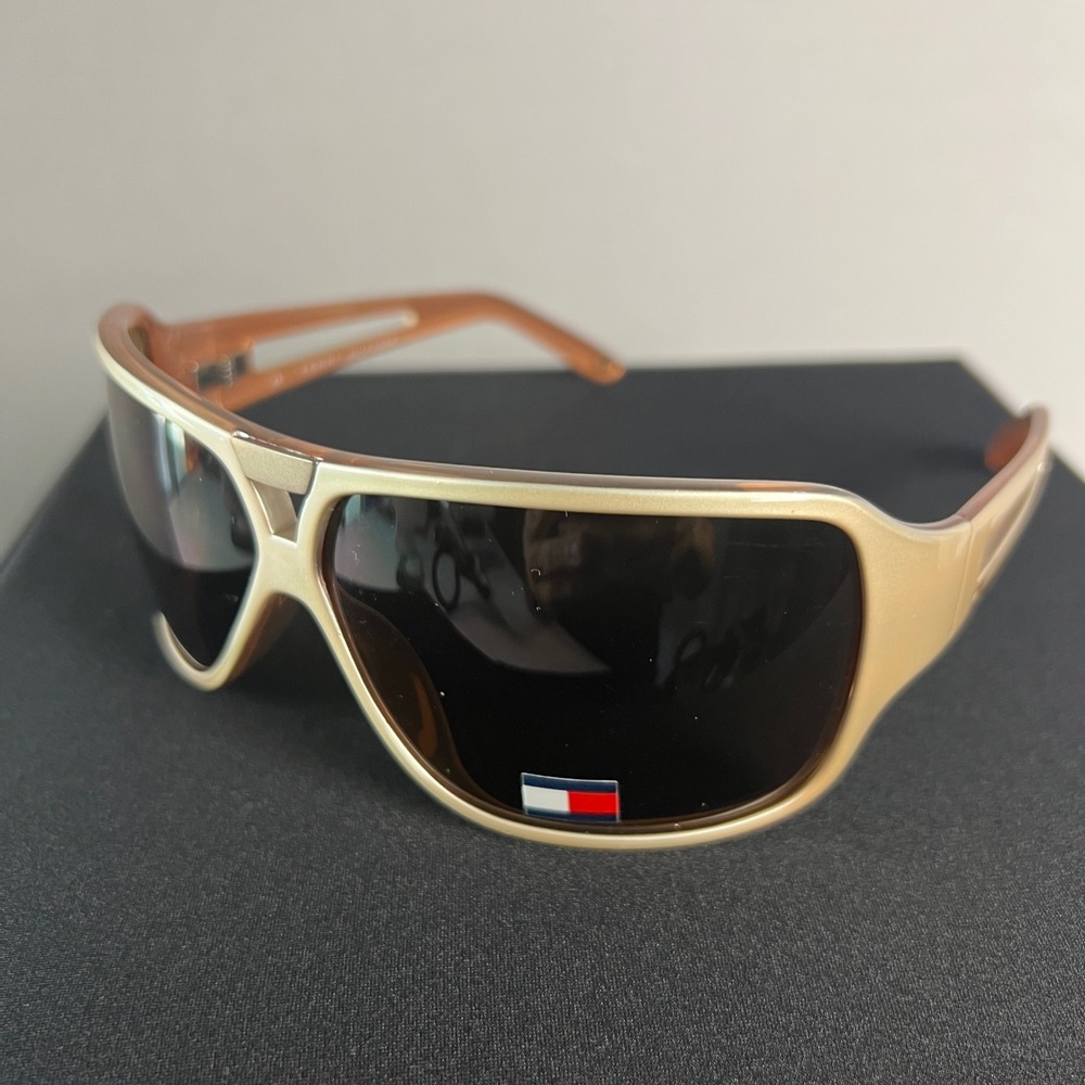 Tommy Hilfiger TH 7227 IV-1 Gold Wrap Shield Sunglasses Mens Amber Sporty Y2K